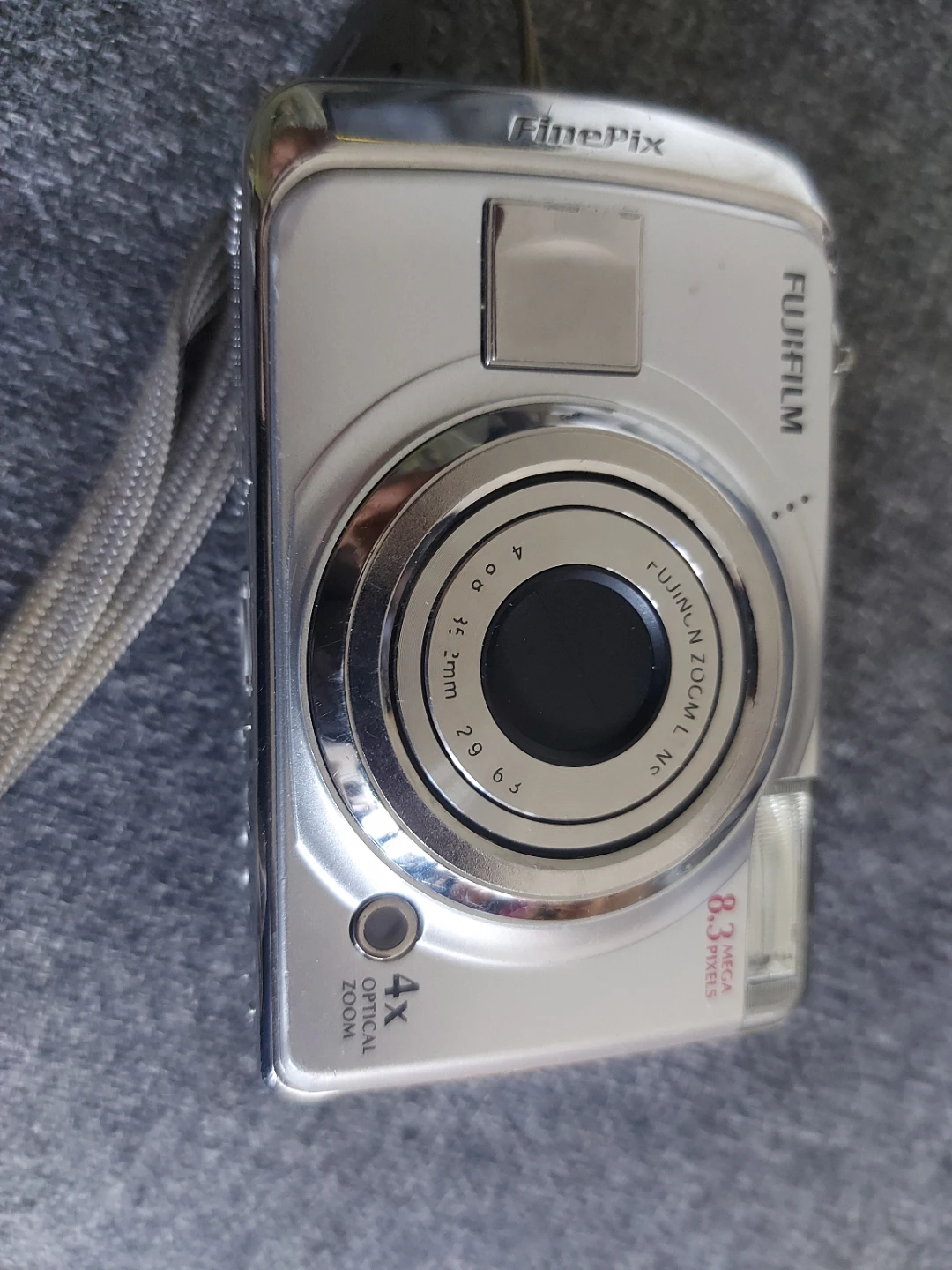 Fujifilm FinePix Digital Camera - photo 3