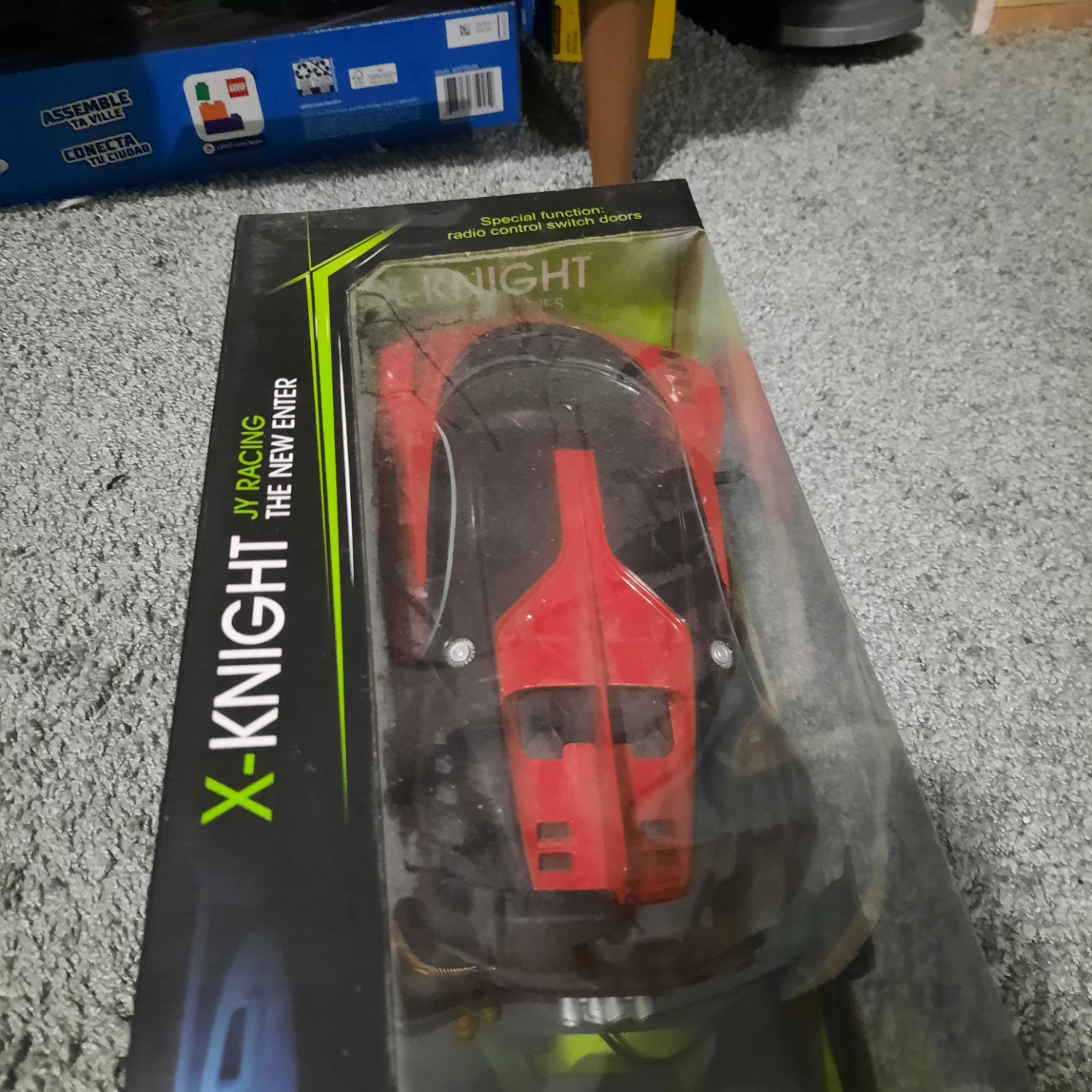 JV X-Knight 1/14 Scale Radio Control Car - photo 2