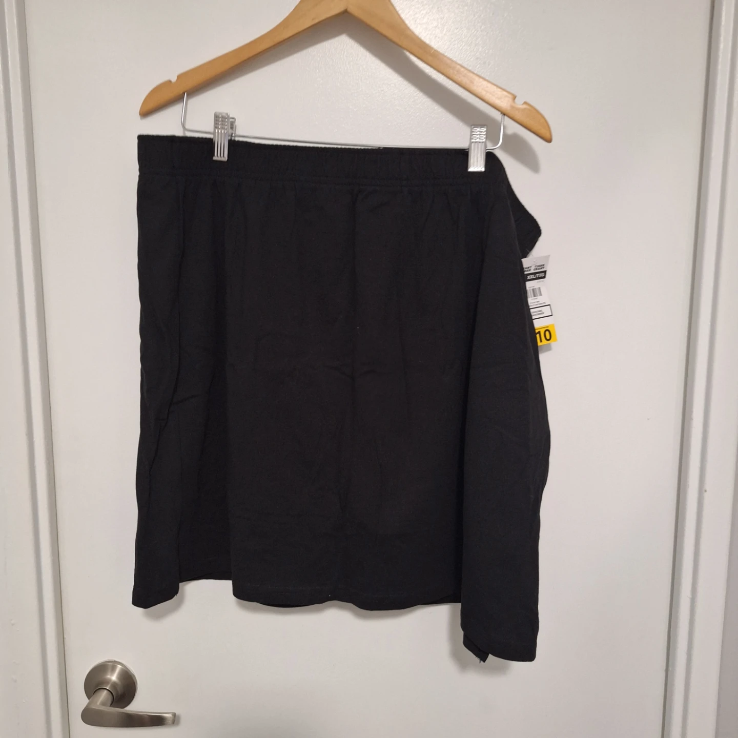 Giant Tiger Black Shorts XX-Large
