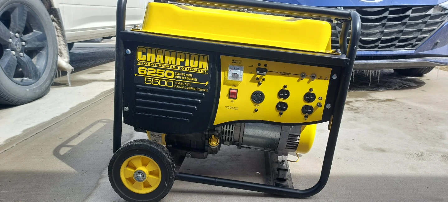Champion 6250 starting watts / 5500 running generator - photo 2