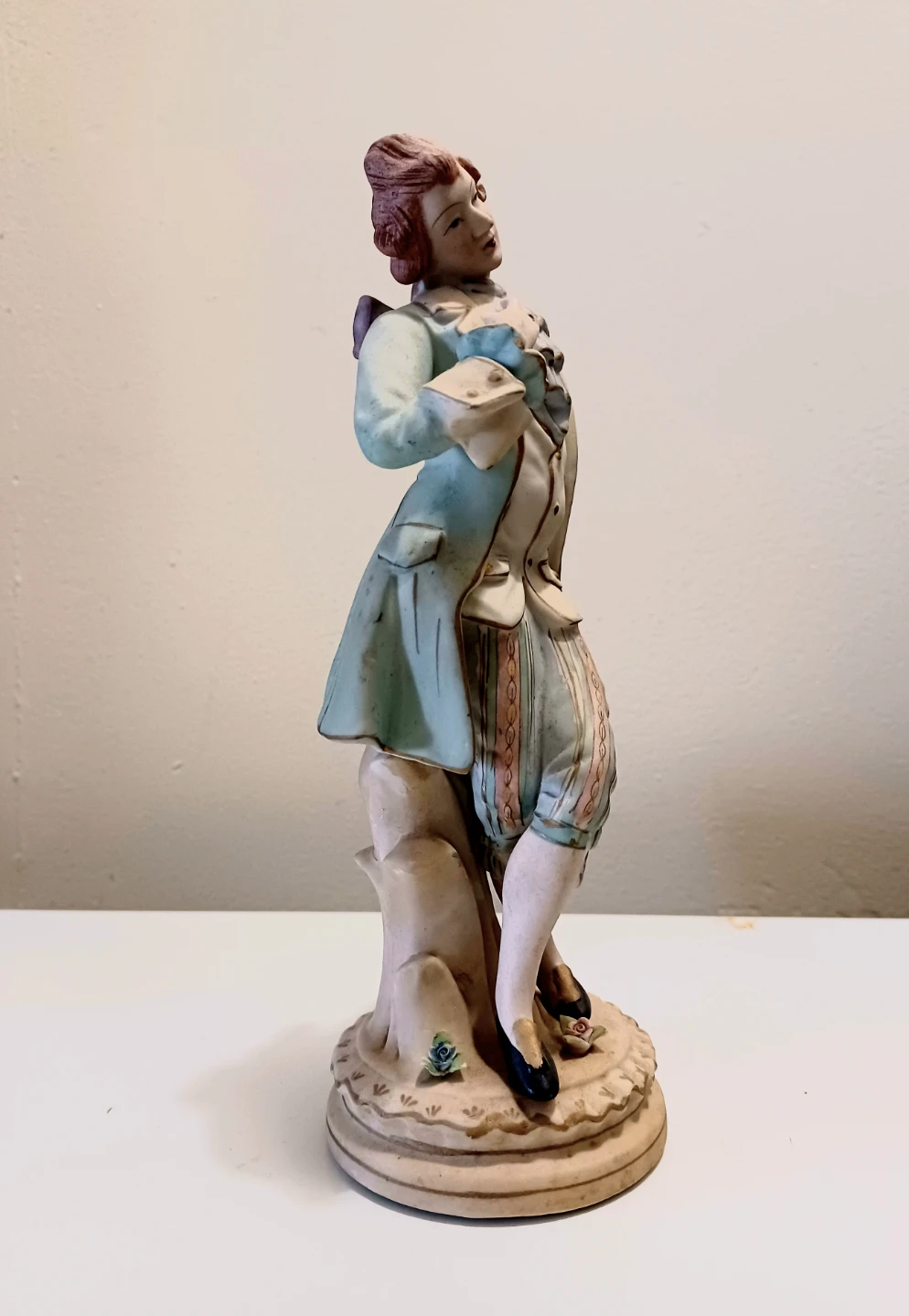 Vtg Colonial Gentleman Stafford China Figurine - photo 3