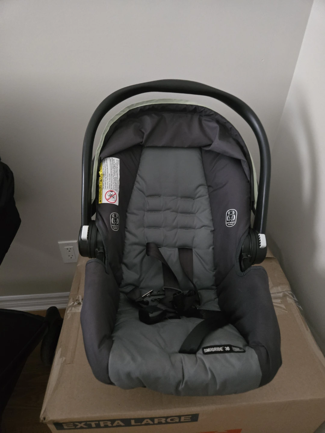 Graco SnugRide 30 Infant Car Seat