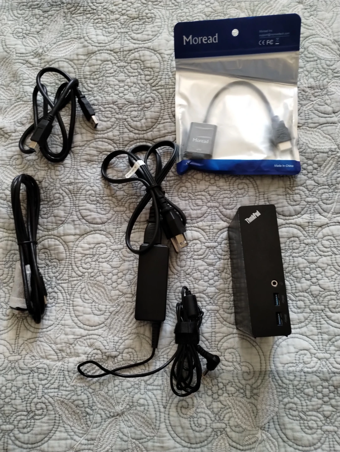 Lenovo ThinkPad Docking Station with Power Adapter and Cables