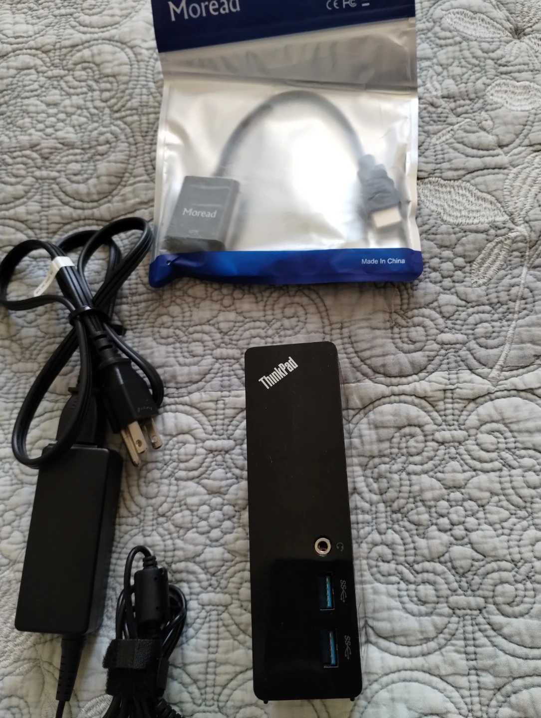 Lenovo ThinkPad Docking Station with Power Adapter and Cables - photo 3