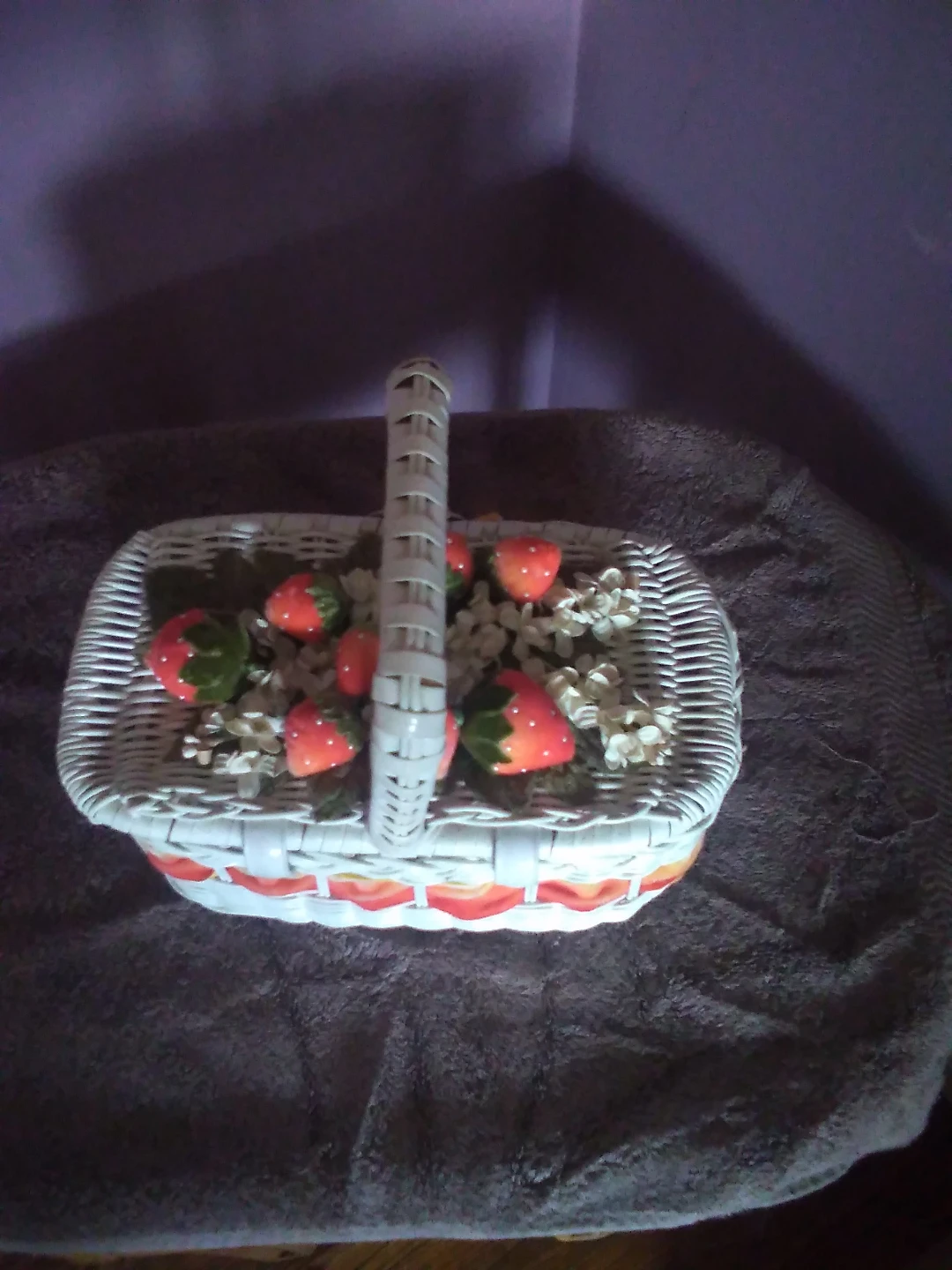 White Retro Wicker Basket bag. 1950's. Pristine Condition. - photo 4