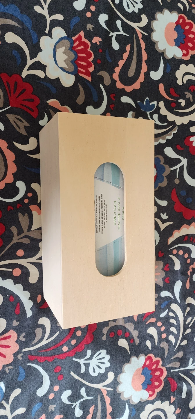 Wooden tissue box