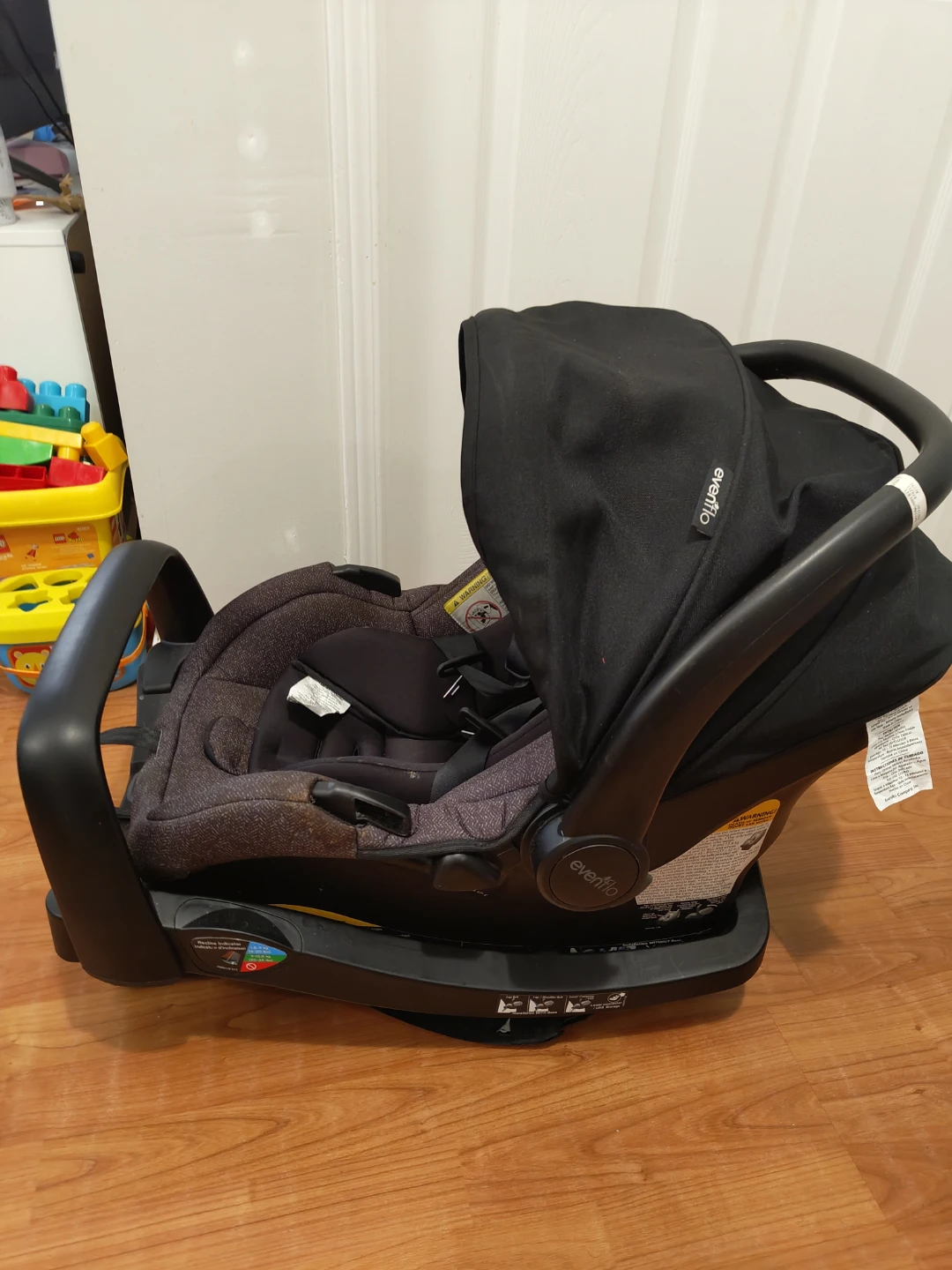 Evenflo Litemax Safemax Infant Car Seat - photo 3