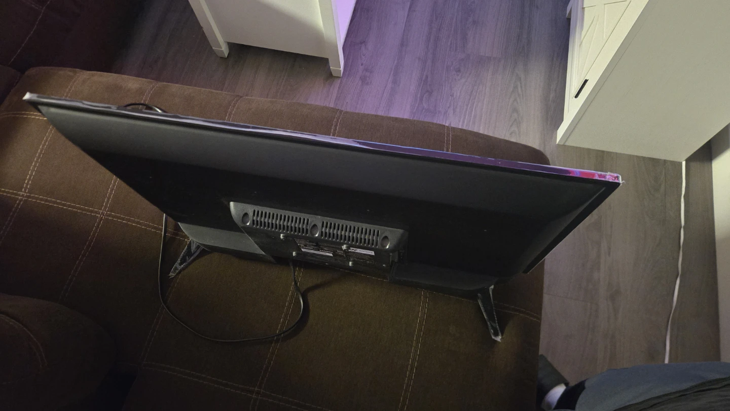 Insignia 28.5"Length by 18.5"Height TV - photo 2
