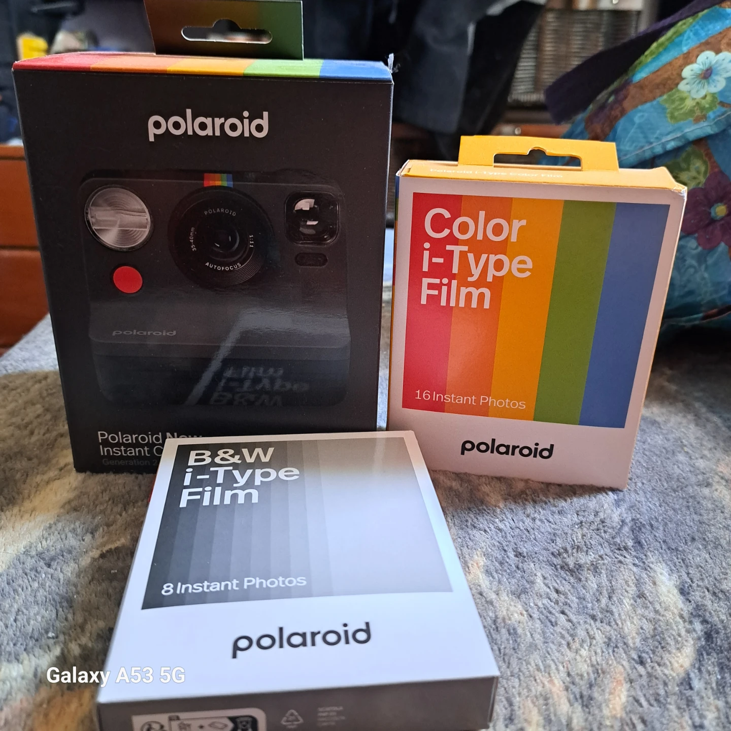 Polaroid Instant Camera with Color & B&W i-Type Film