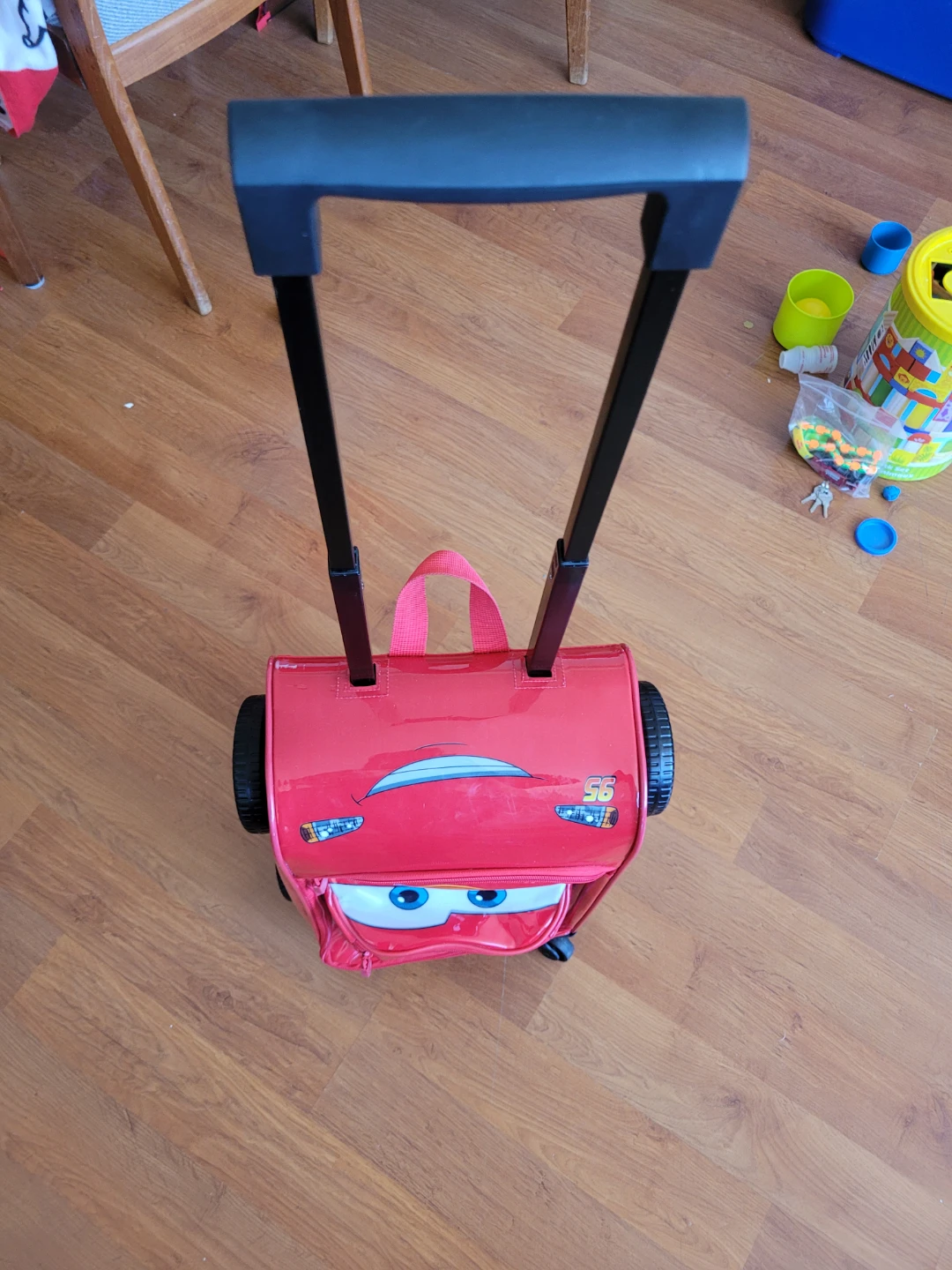 Disney Cars Lightning McQueen Rolling Luggage Suitcase - photo 2