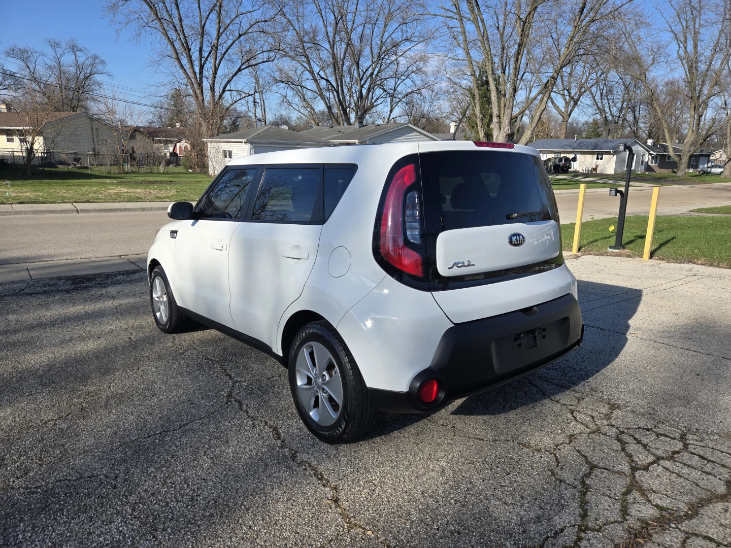 White 2015 Kia Soul - photo 3