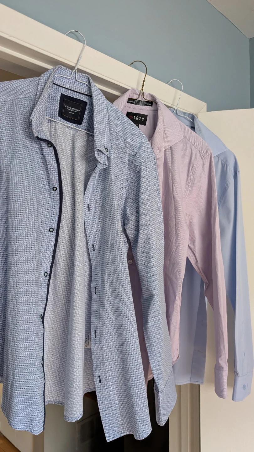 Bundle of 3 Men's Dress Shirts - Medium