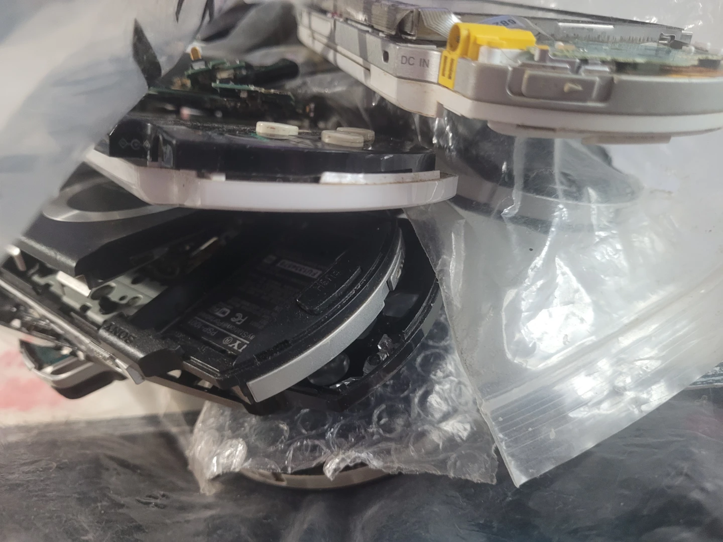 Sony PSP Consoles (Parts/Repair) - photo 2