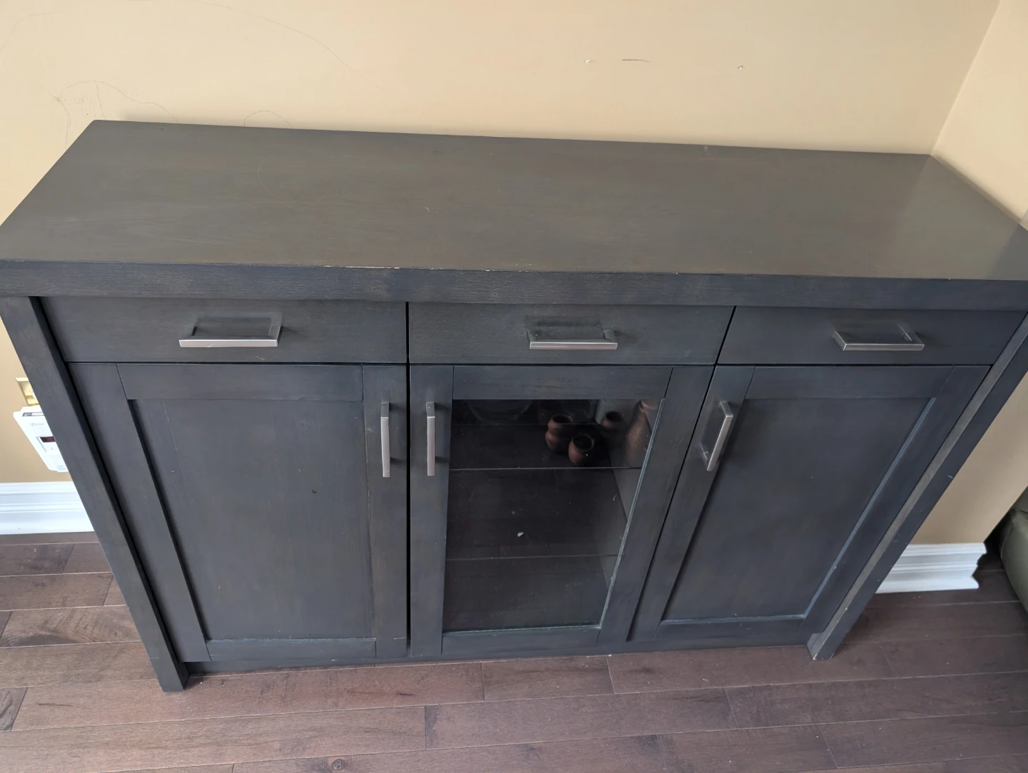 Dark brown buffet Cabinet table