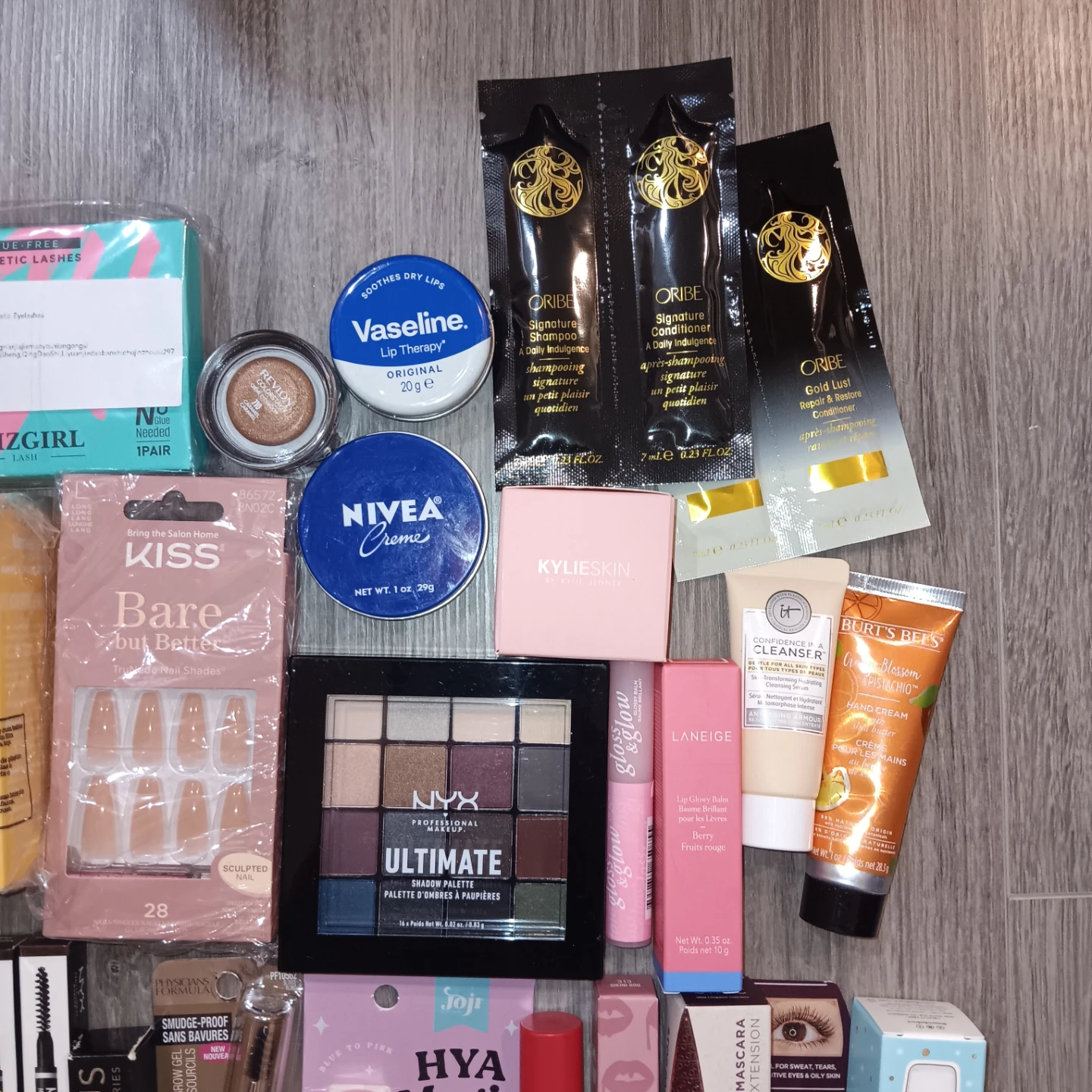 Assorted Makeup and Skincare Lot 1 (over 35 items) - photo 3