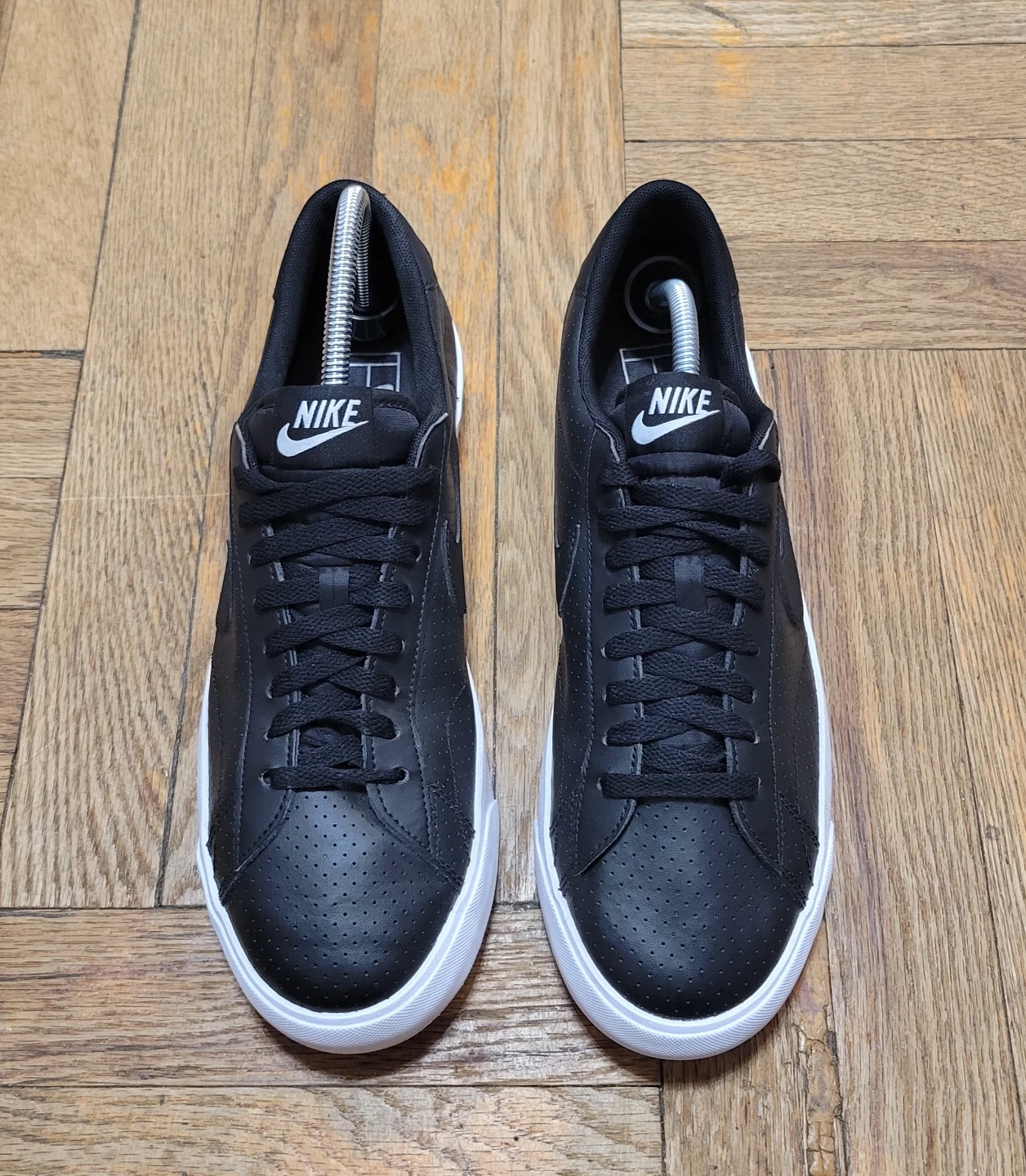 Nike Men's Black Sneakers Size 10.5