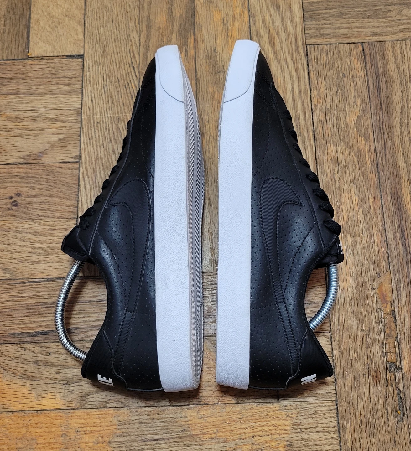 Nike Men's Black Sneakers Size 10.5 - photo 3