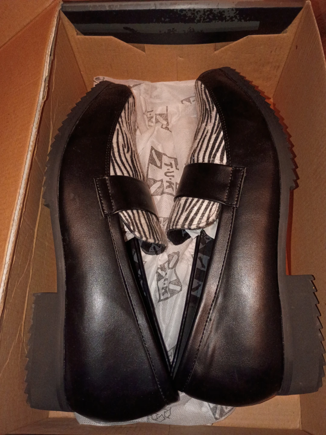 T.U.K. B/W Zebra PNT Loafer - Size 11 - photo 4