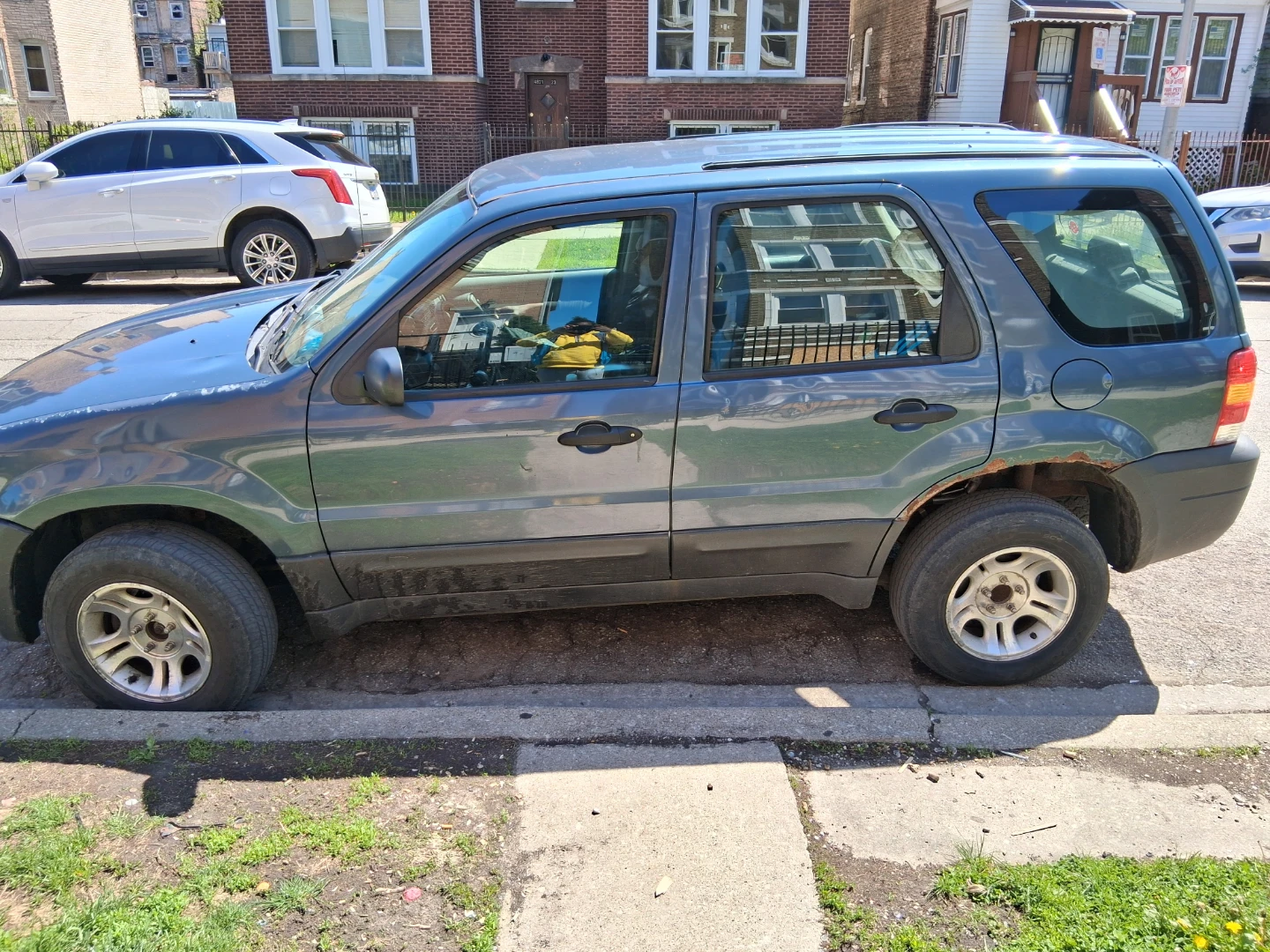 Blue Ford Escape - photo 4