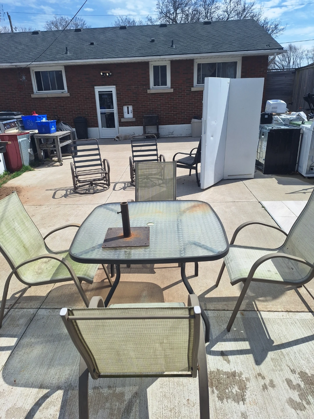 Glass patio table with 4 chairs - photo 3
