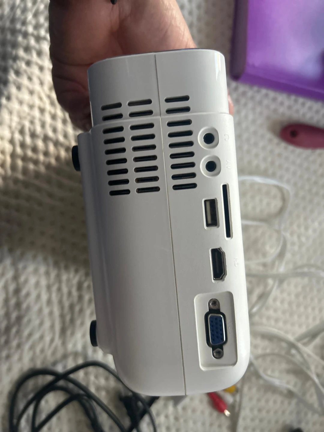 VANKYO Portable Projector with Carrying Case - photo 4