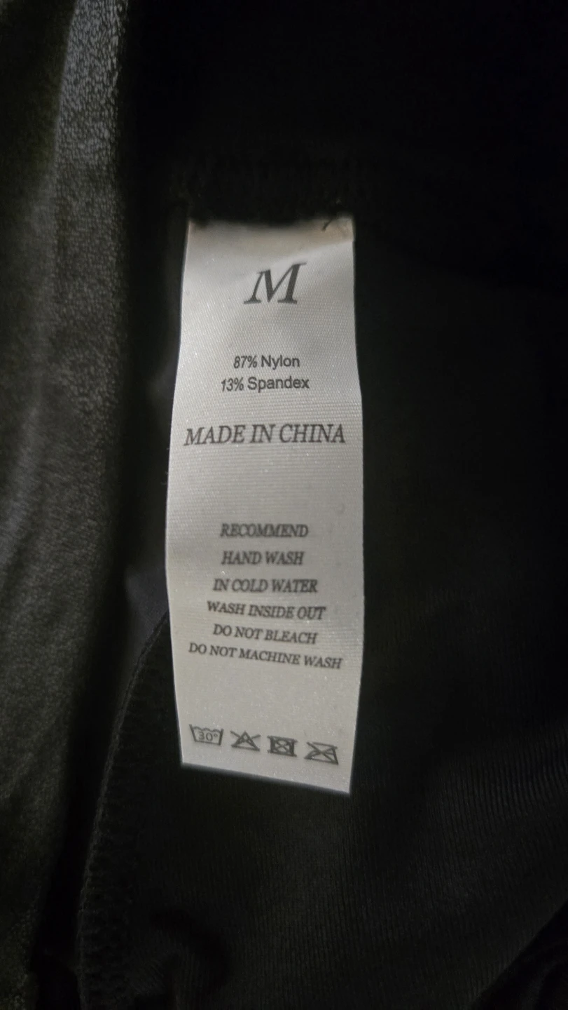 (NEW) Black Faux Leather Leggings - Medium - photo 4