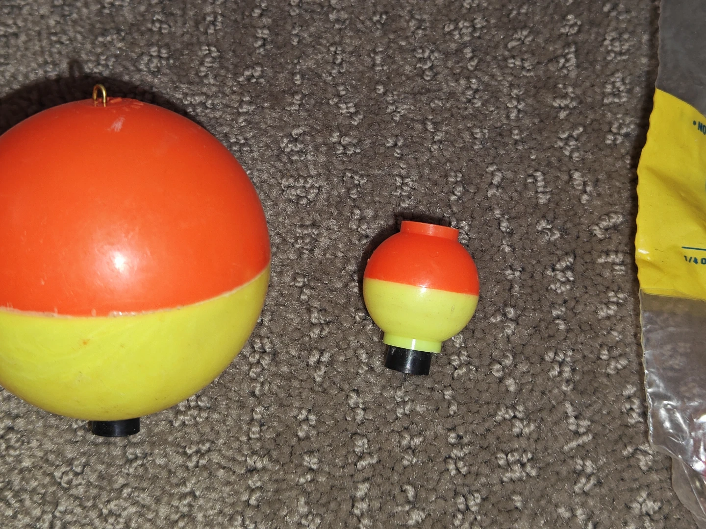 5 Snap-On Fishing Bobbers Floats & Adjust-A-Bubble - photo 4