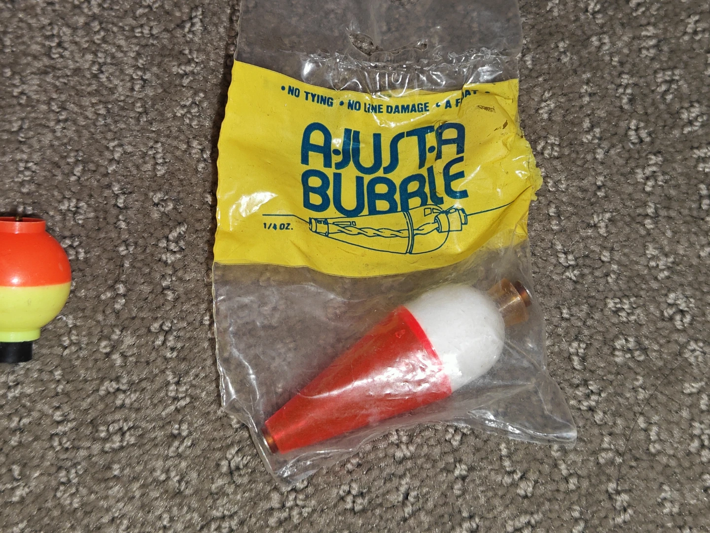 5 Snap-On Fishing Bobbers Floats & Adjust-A-Bubble - photo 5
