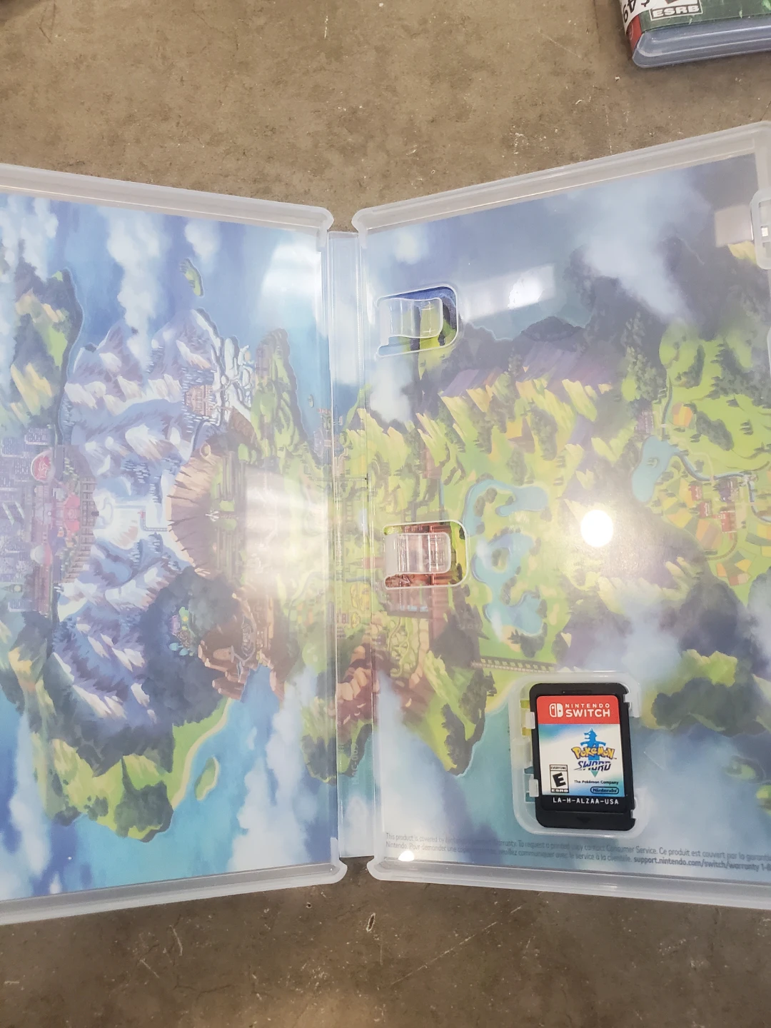Nintendo Switch Pokemon Sword Game - photo 3