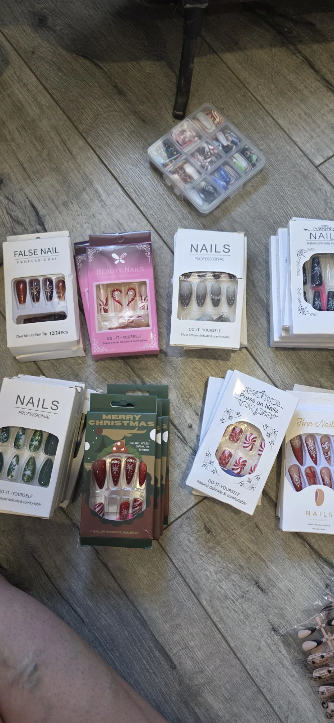 Assorted False Nails Set - Christmas & Fashion Designs - photo 3