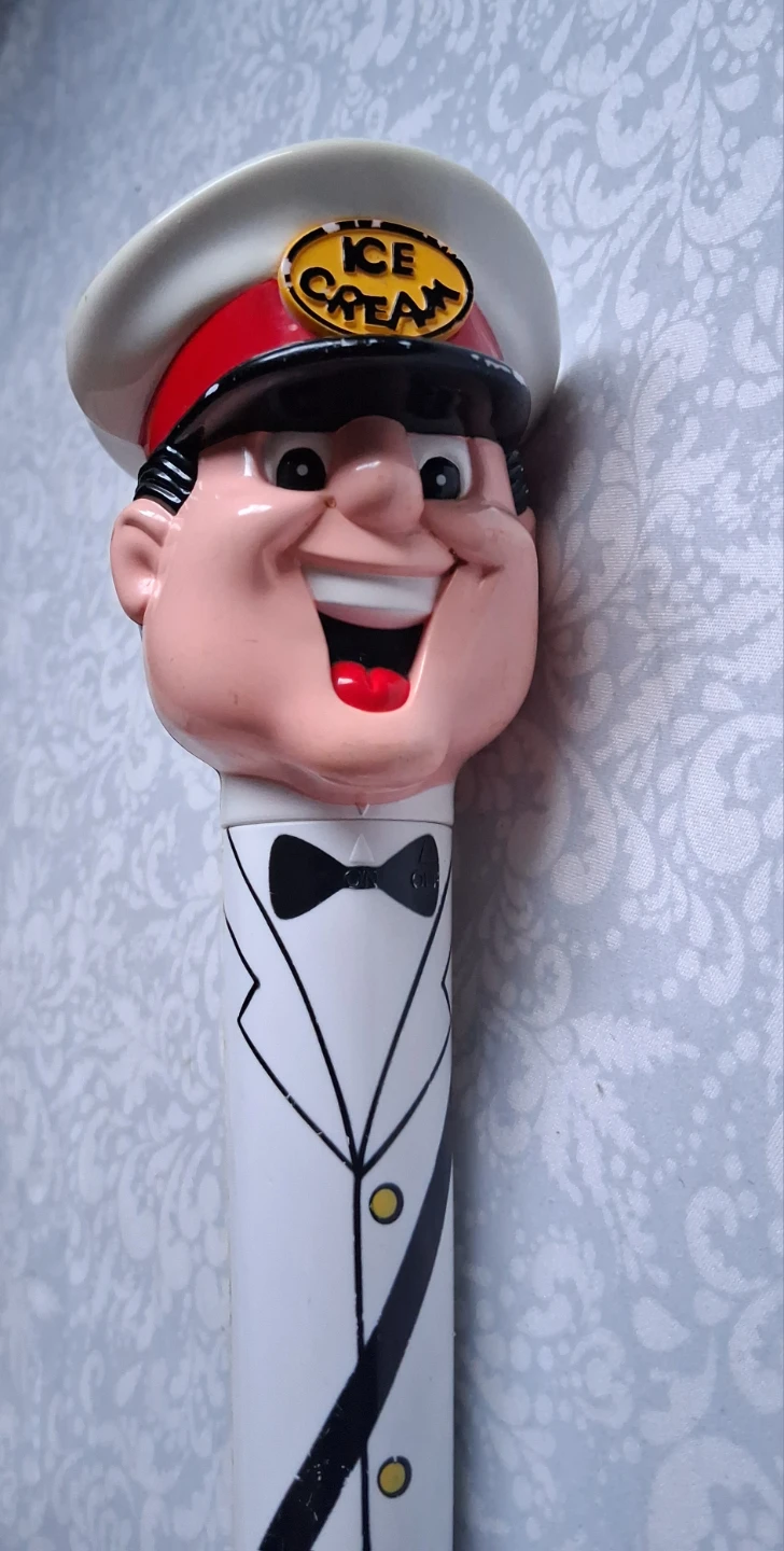 Vintage Novelty Ice Cream Scoop - photo 2