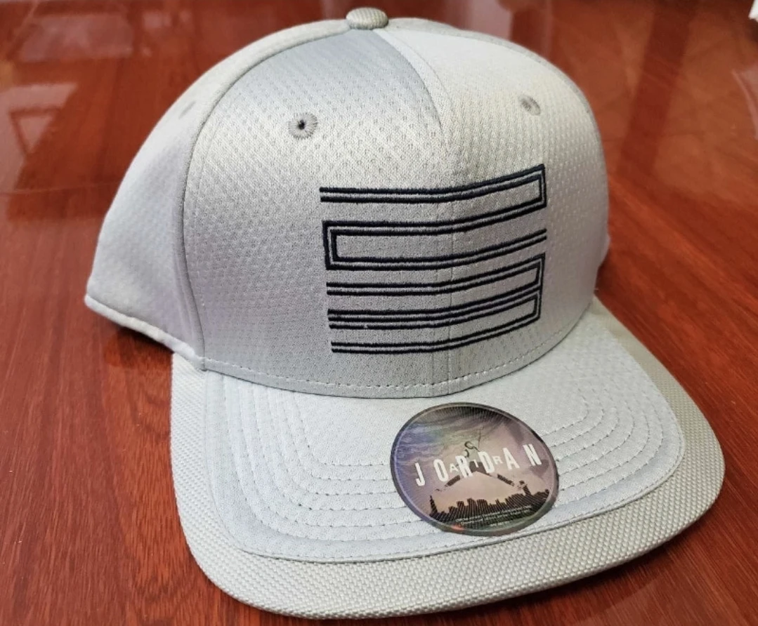 new early 2000's air jordan 11 cool grey gray snapback
