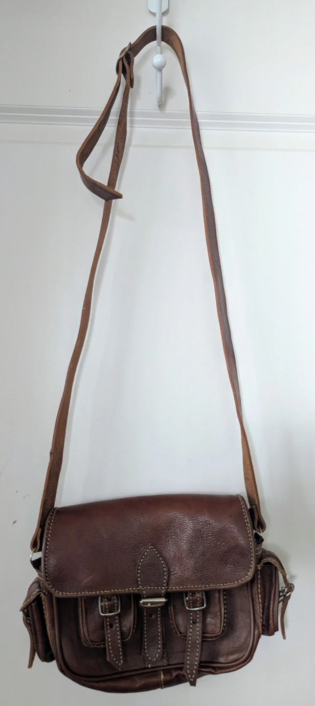 Vintage leather cross body bag from Morocco - photo 2