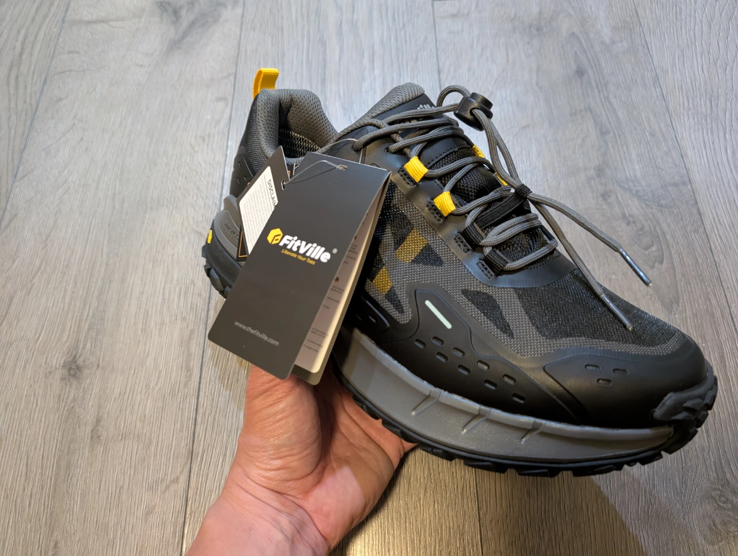 Waterproof hiking shoes size 10.5 - photo 2