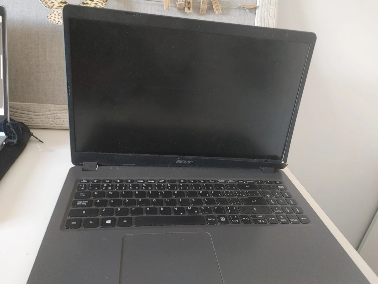 Acer Laptop - photo 2