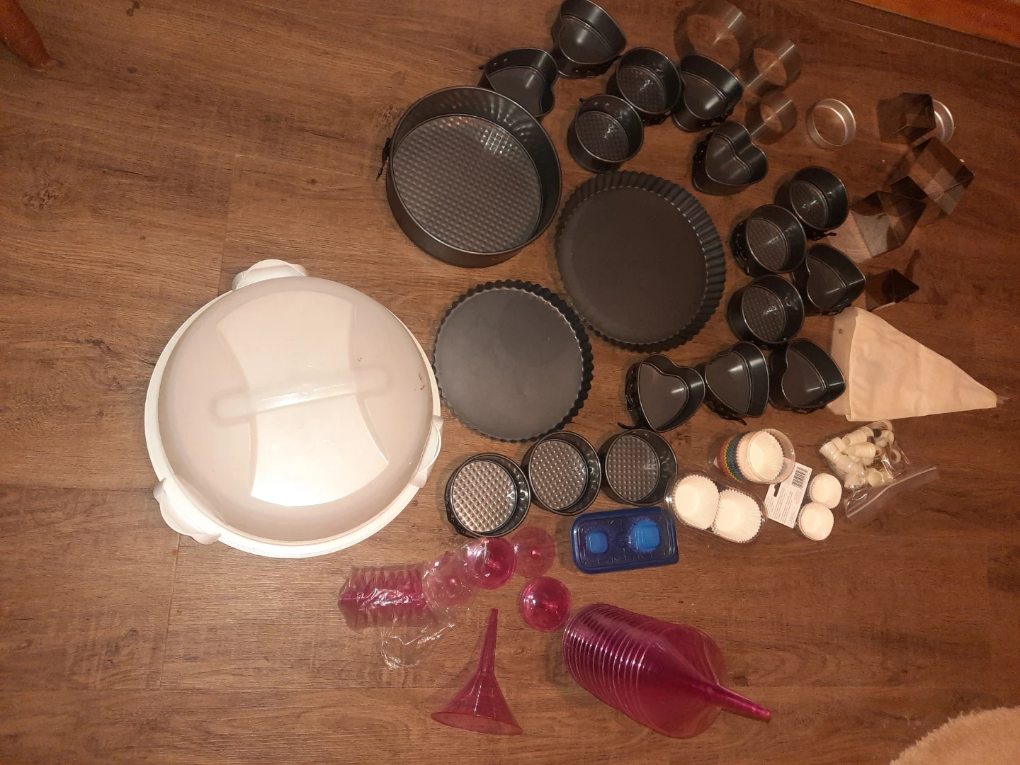 Baking Pan and Cookie Cutter Set