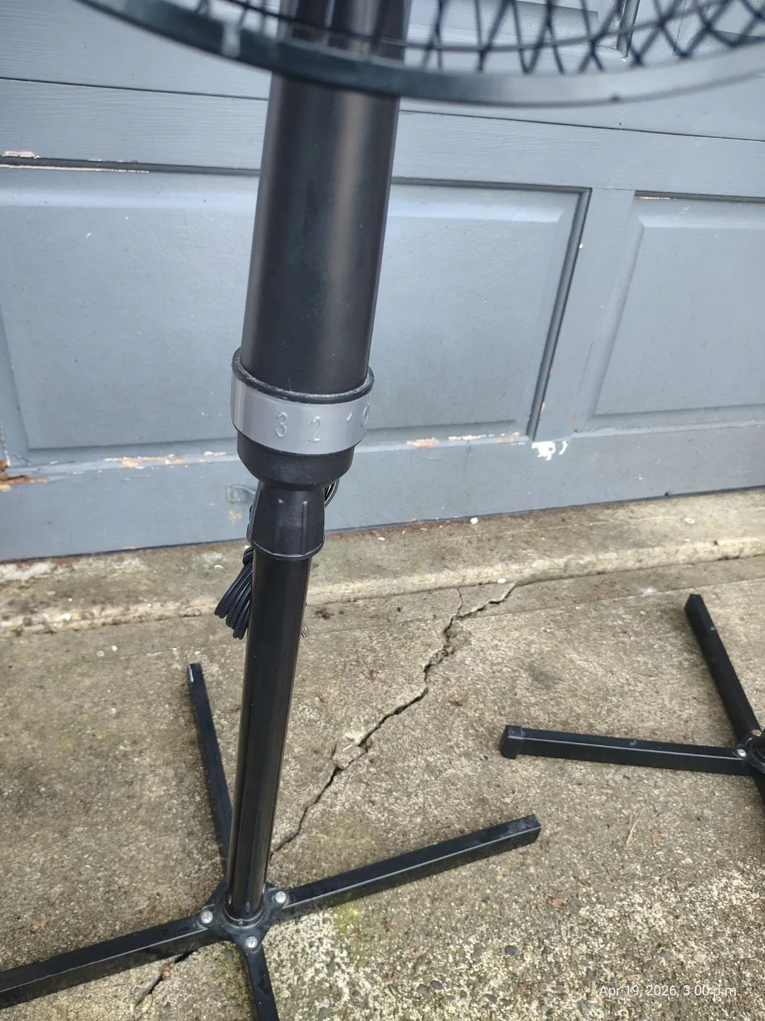 2  - 16 inch Pedestal Fans - photo 2