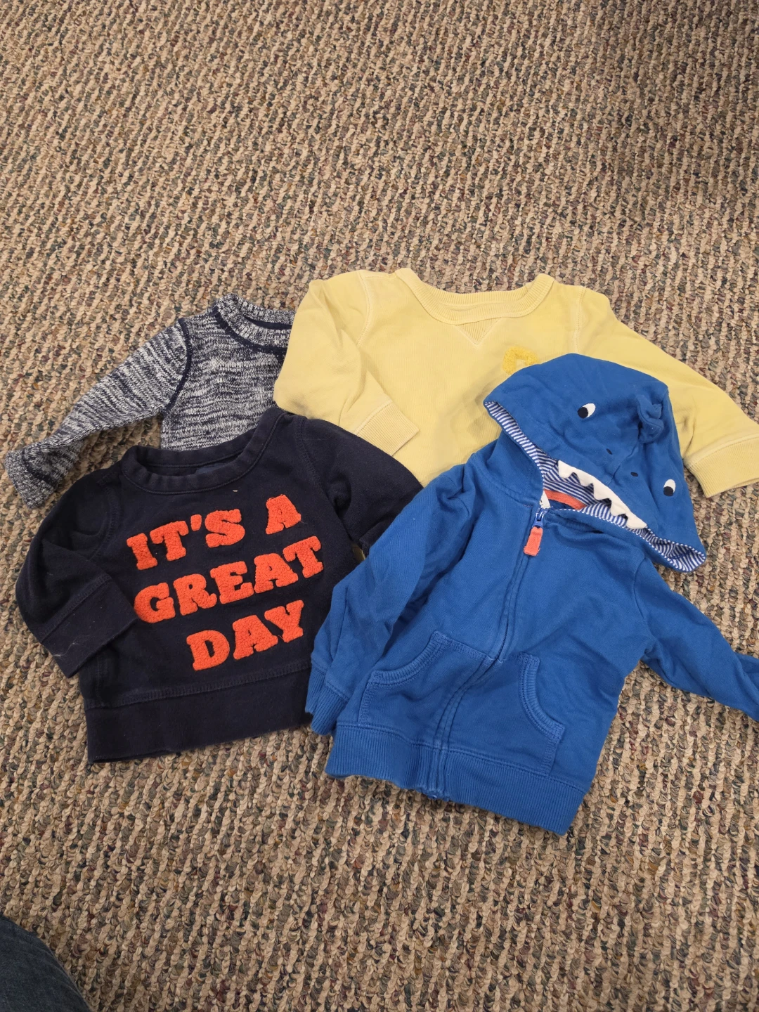 Boys clothing bundle - 6-12 months - photo 2