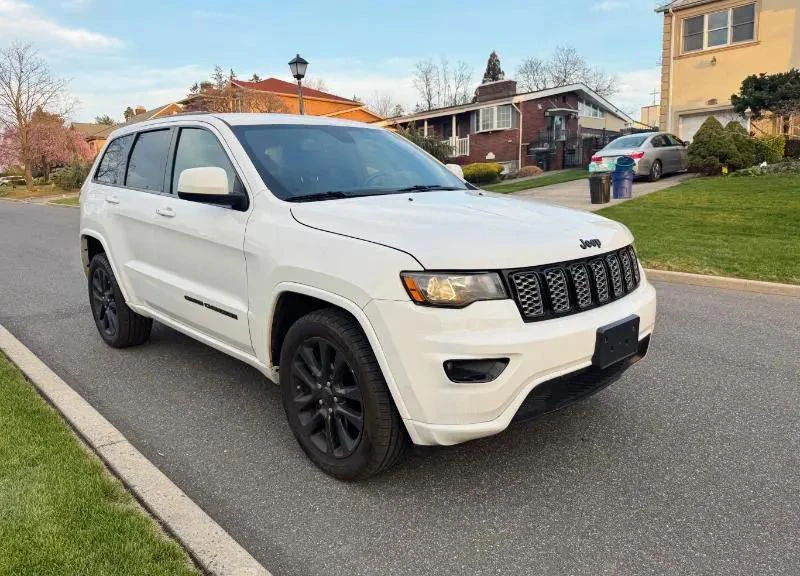 2017 JEEP GRAND CHEROKEE ALTITUDE AWD