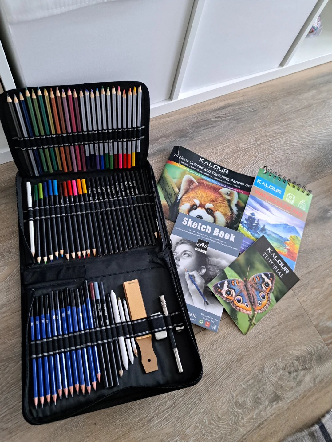 KALOUR 76 piece Colored and 2 libretas. - photo 3