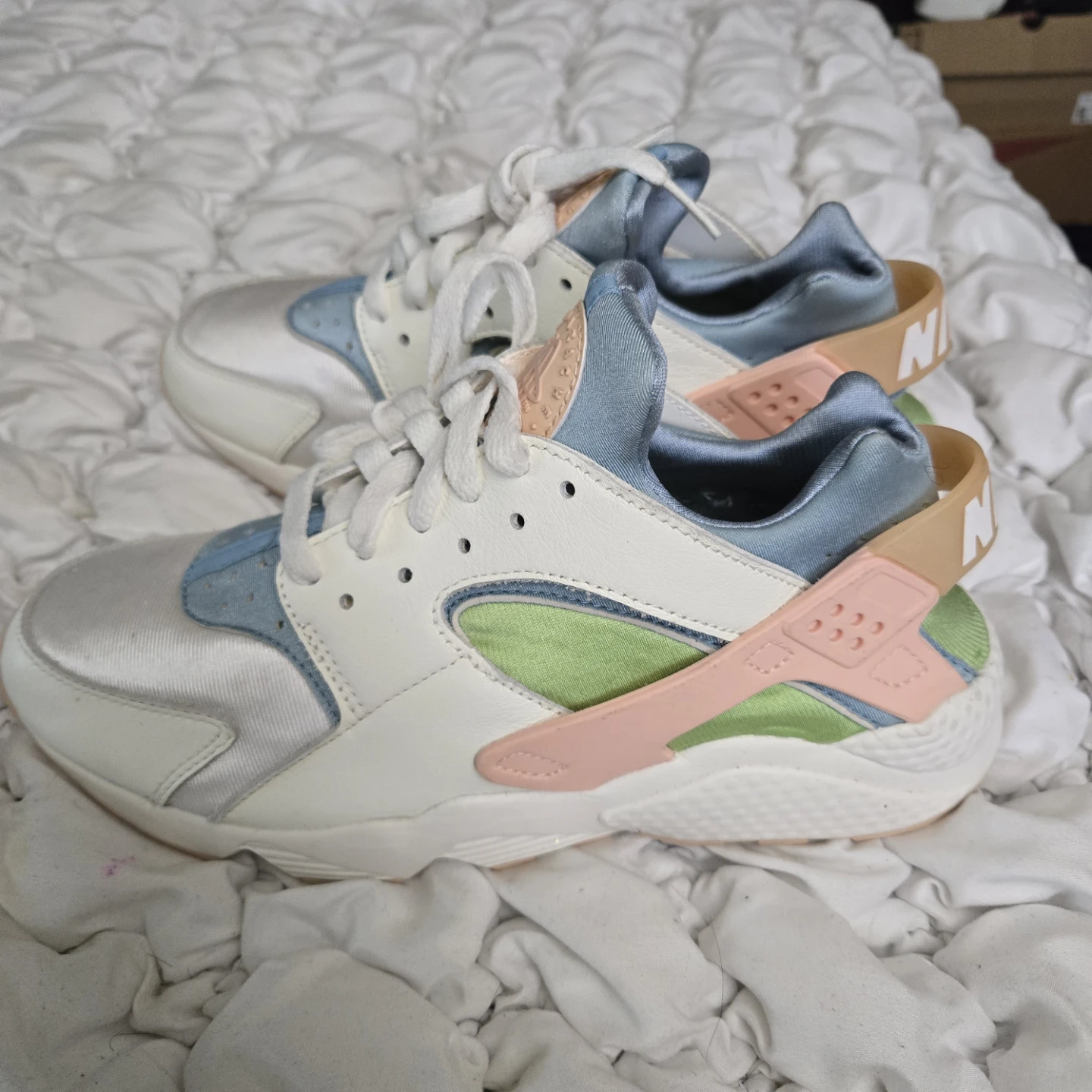Nike Air Huarache Women's Sneakers - photo 3