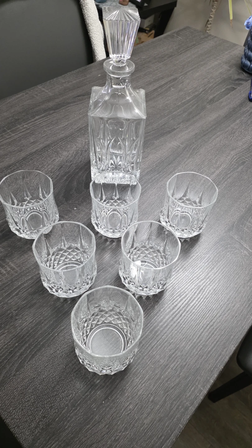 Crystal Decanter and 6 Glasses Set