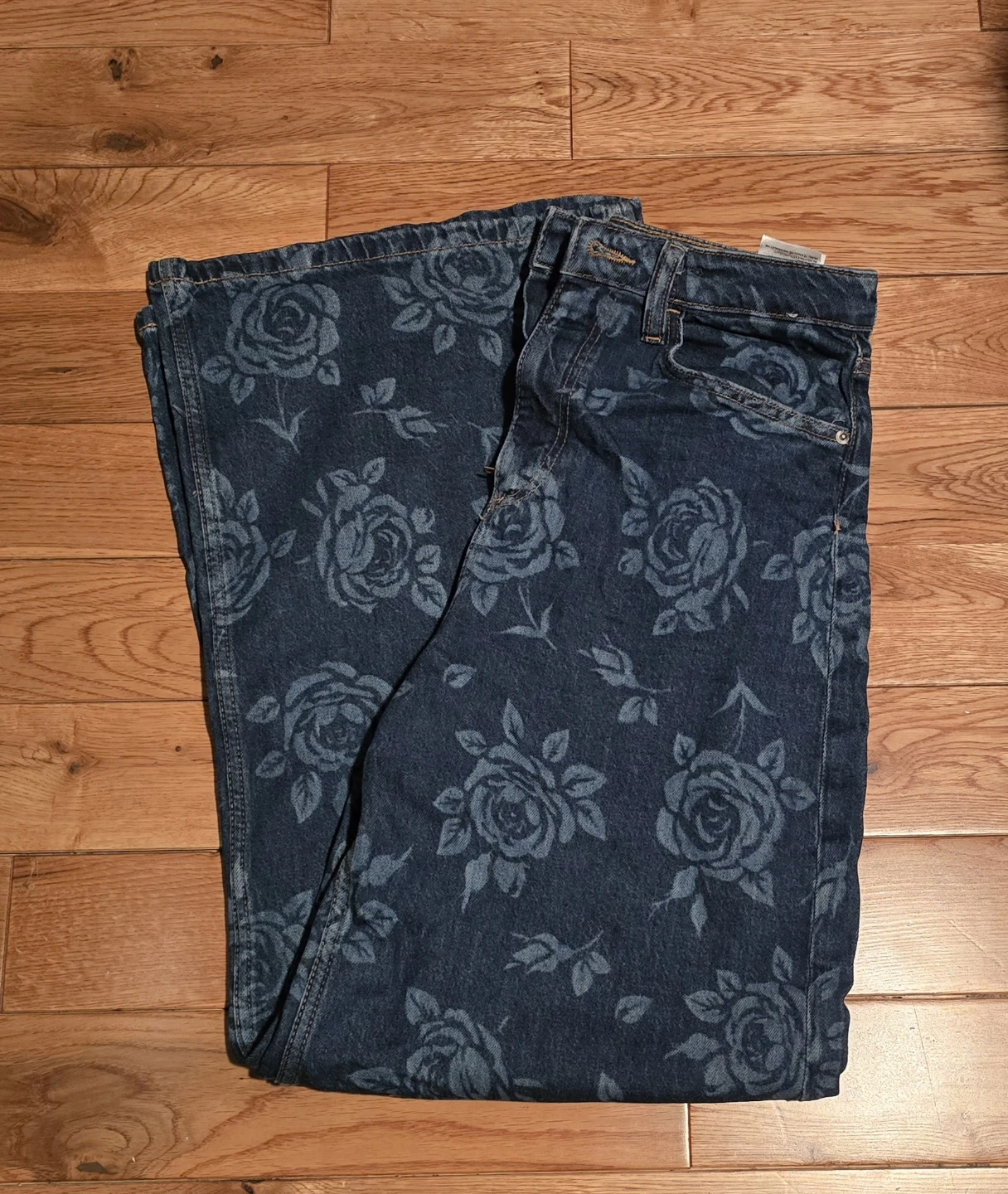 H&M Wide Leg Jeans with Rose Print - photo 2