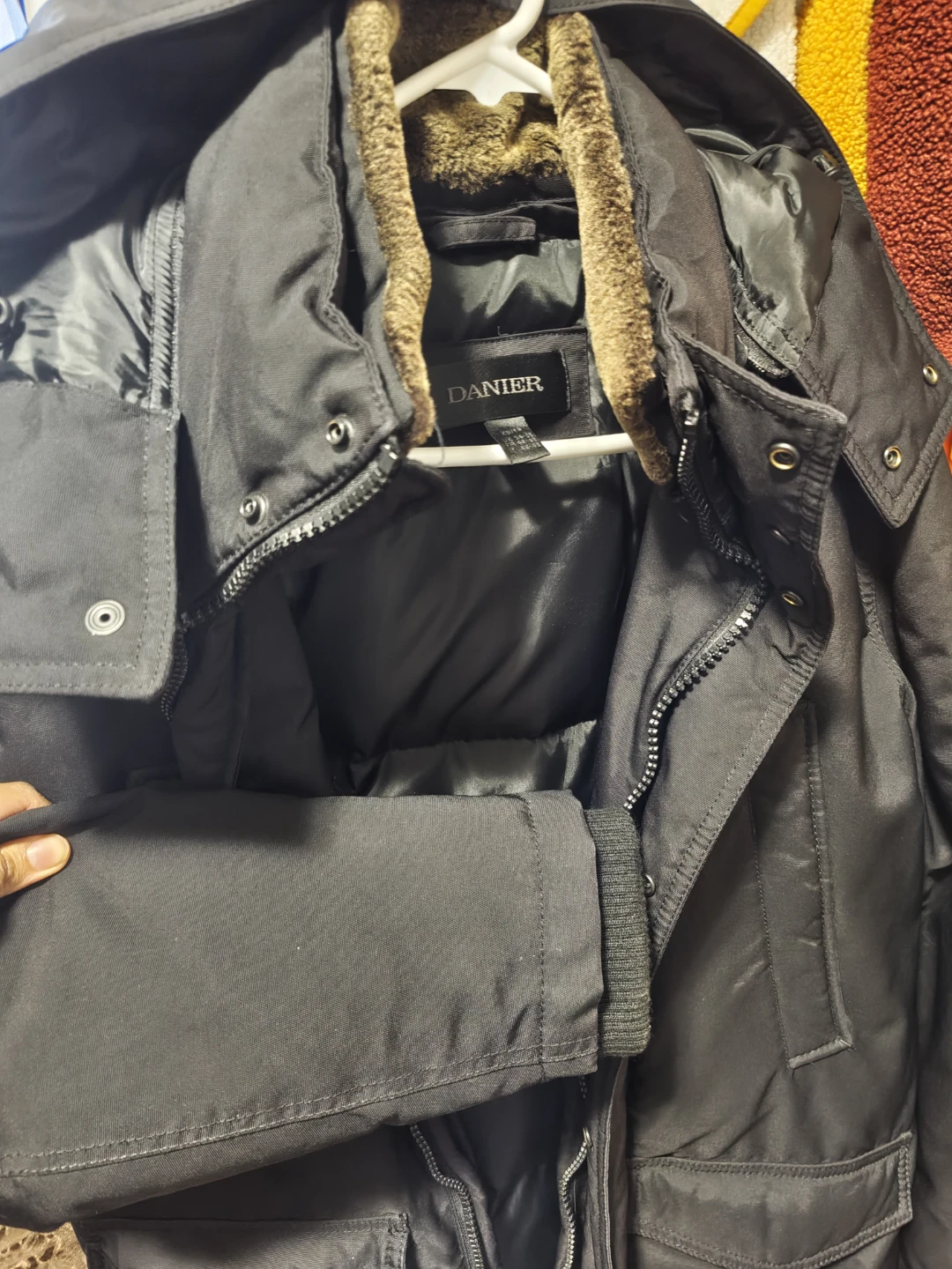Danier Black Winter Jacket - photo 3