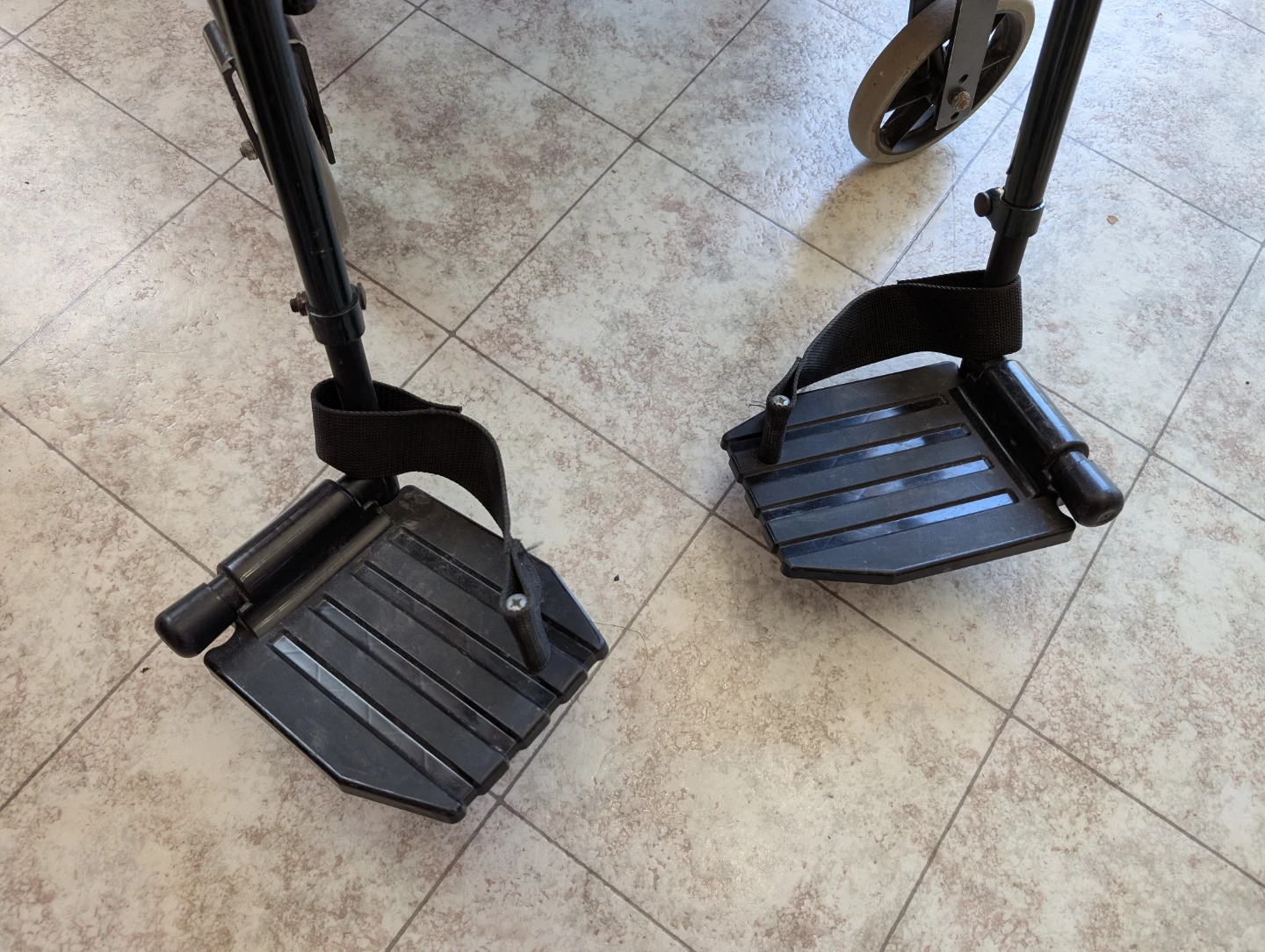 Invacare 9000XLT Wheelchair - photo 4