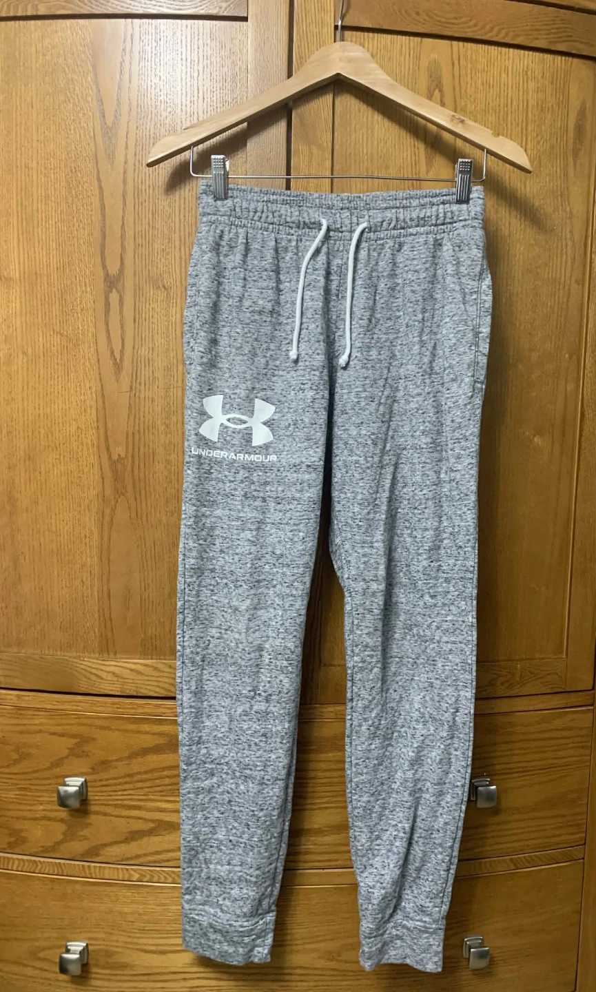 Under Armour Grey Joggers - Size SMIPICH
