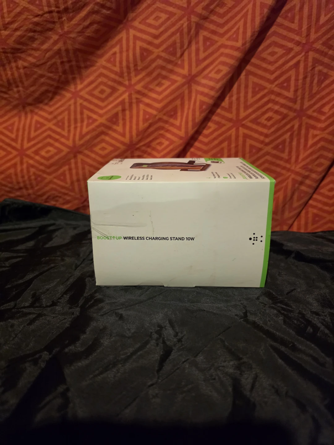 Belkin BoostCharge 10W Wireless Charging Stand - photo 5