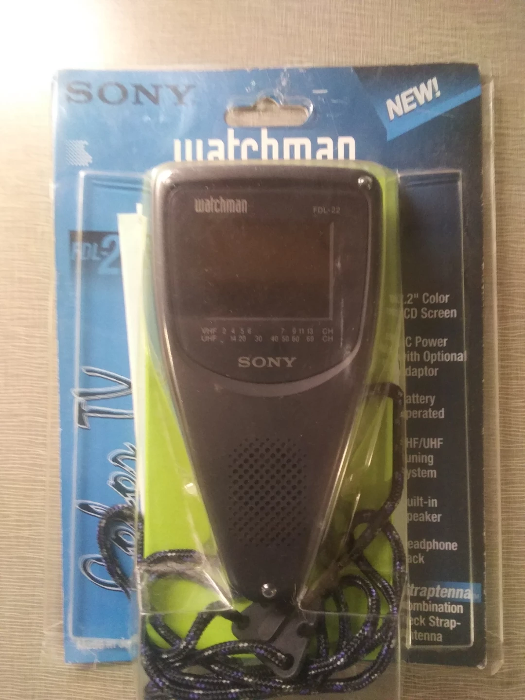 Sony Watchman FD-200 Portable TV/Radio