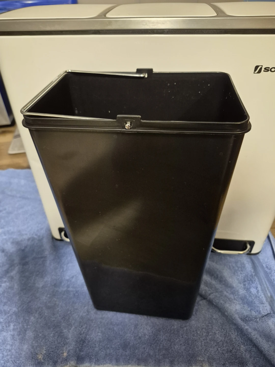 SONGMICS 3-Compartment Recycling Bin - White - photo 3
