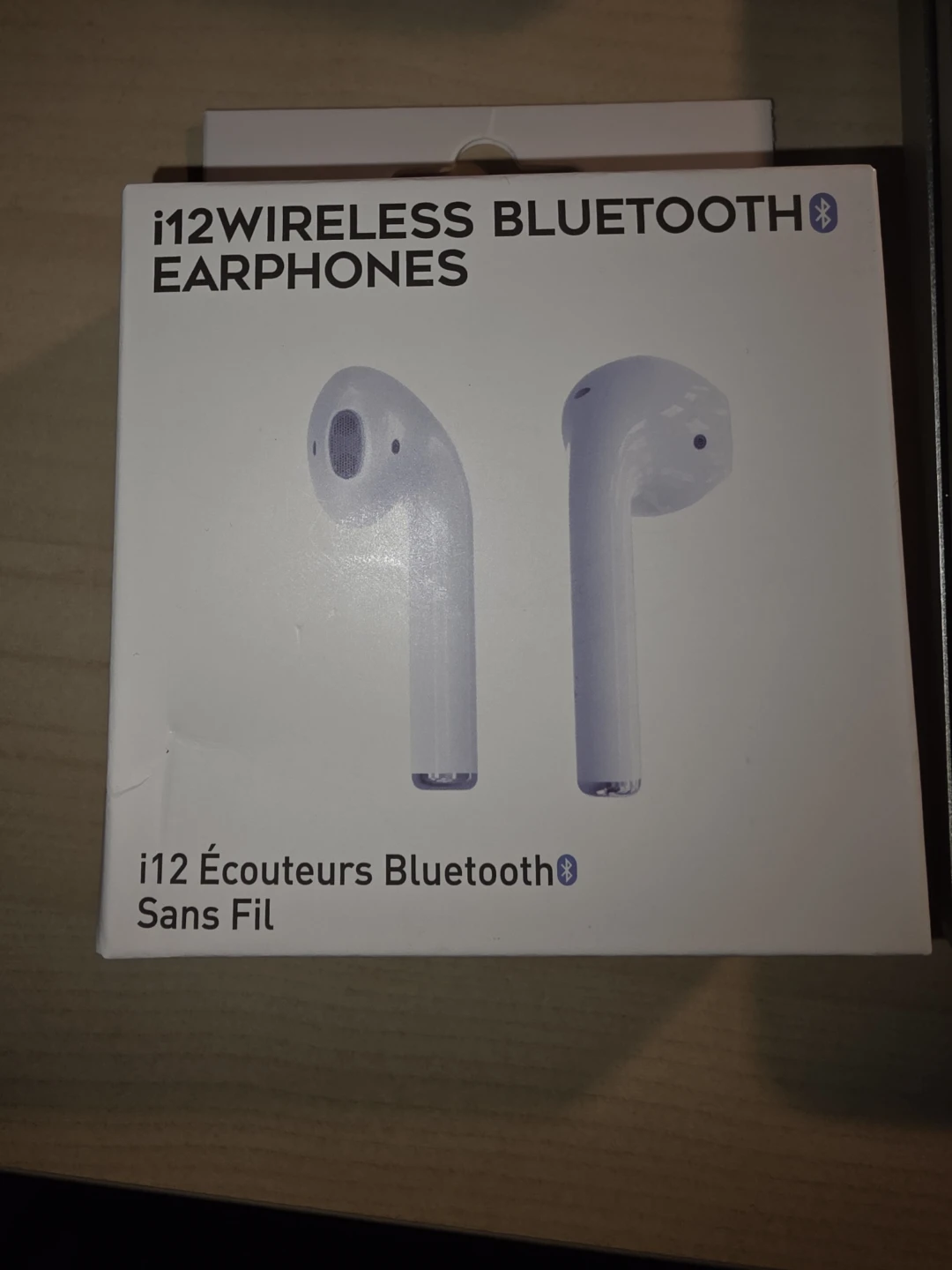 i12 Wireless Bluetooth Earphones